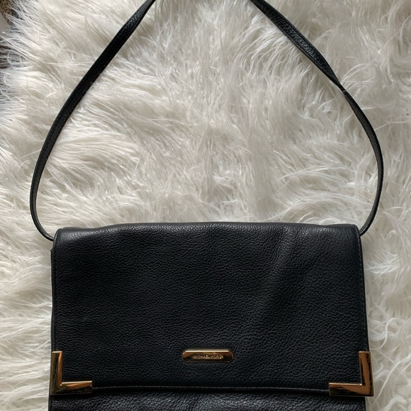 Michael Kors Handbags - Michael Kors pebbled leather purse